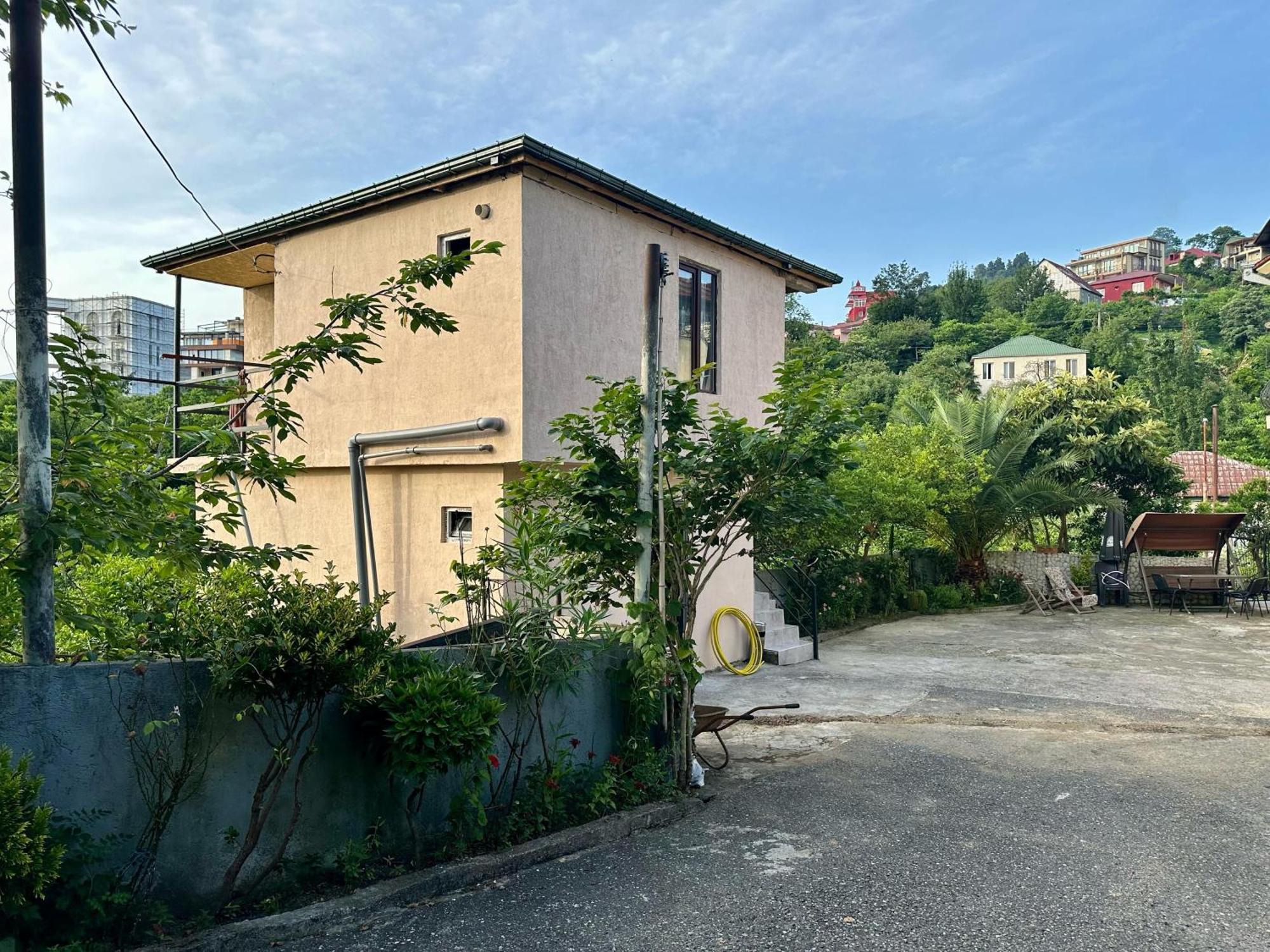 ホテル Nita House バトゥーミ エクステリア 写真